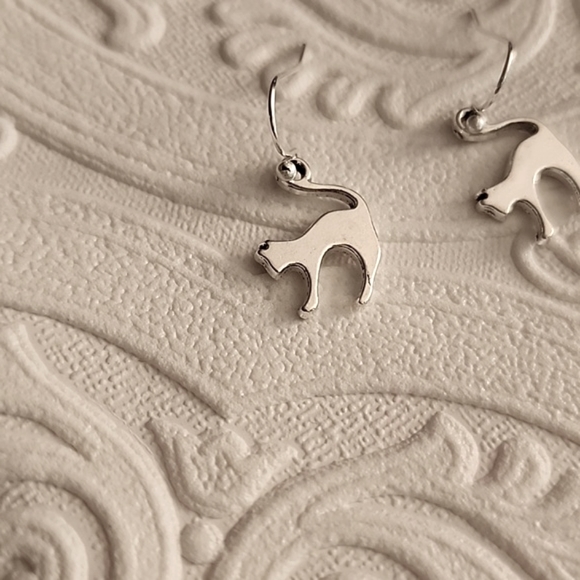 Stretching Cat Earrings Sterling Posts Fun Whimsical ER - Picture 2 of 3